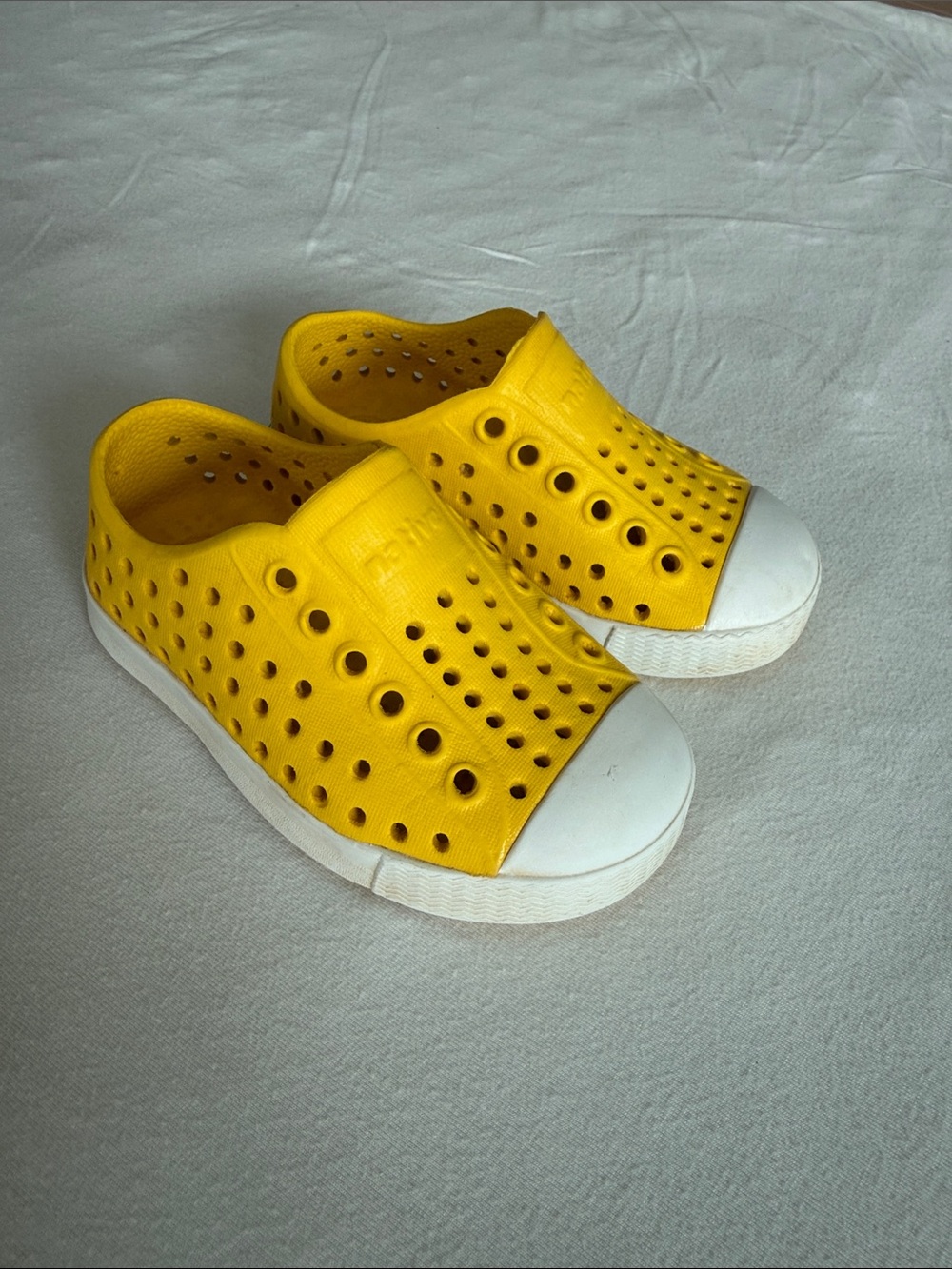 Natives Baby/Toddler Waterproof Shoes Size 5/C5